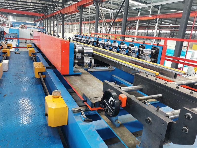 鋼板壓型機(jī)